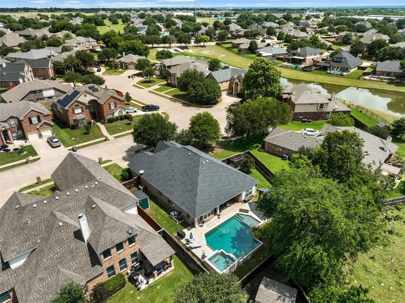 726 Celebrity Court, Midlothian TX 76065 - Photo 25