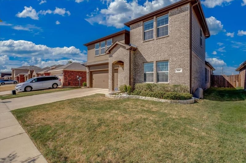 220 Evers Way, Denton TX 76207 - Photo 2