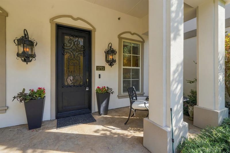 1721 Fountain Pass Drive, Colleyville TX 76034 - Photo 2