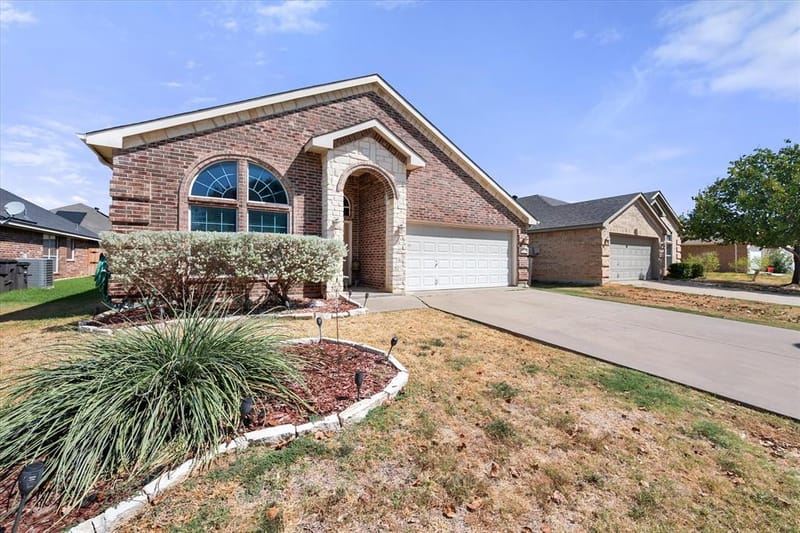 8249 Winter Falls Trail, Fort Worth TX 76053 - Photo 2
