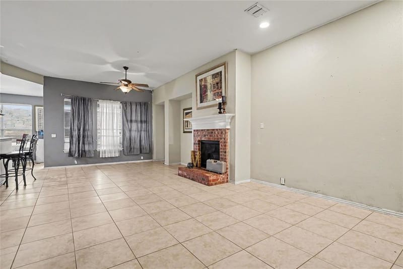 2707 Meadow Lake Drive, Grand Prairie TX 75050 - Photo 13