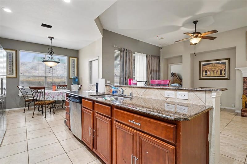 2707 Meadow Lake Drive, Grand Prairie TX 75050 - Photo 15