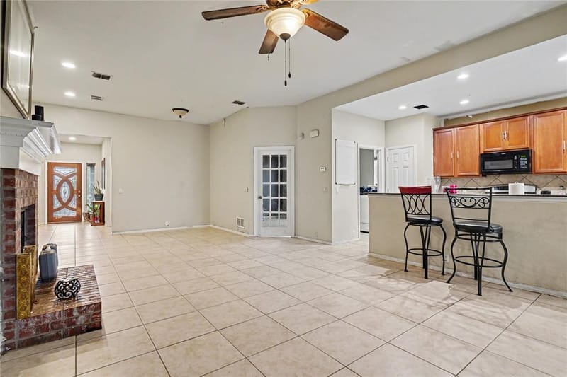 2707 Meadow Lake Drive, Grand Prairie TX 75050 - Photo 11