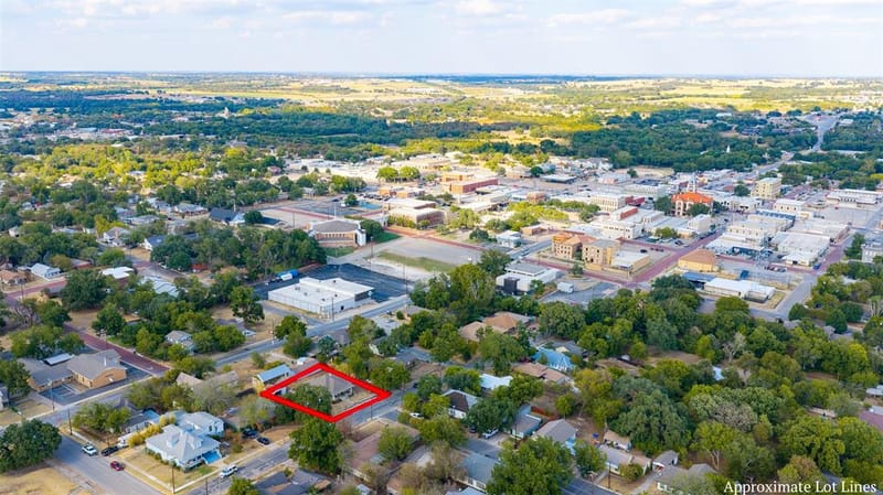 703 W College Street, Stephenville TX 76401 - Photo 28