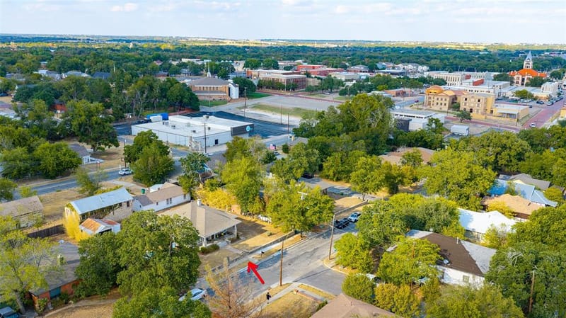 703 W College Street, Stephenville TX 76401 - Photo 30