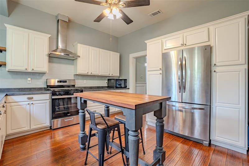 703 W College Street, Stephenville TX 76401 - Photo 8