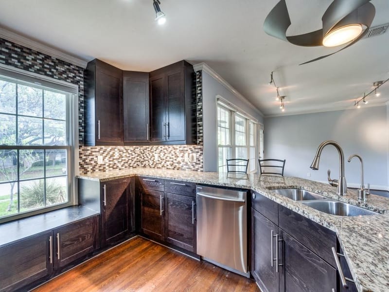 9520 Ash Creek Drive, Dallas TX 75228 - Photo 9