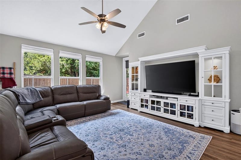 2121 Hobby Drive, Forney TX 75126 - Photo 10