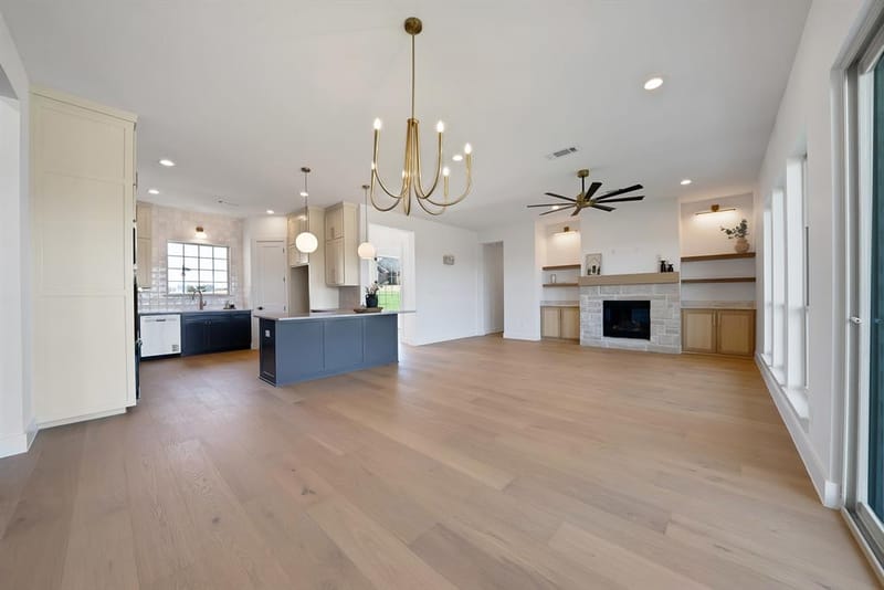 109 Top Flight Drive, Weatherford TX 76087 - Photo 12
