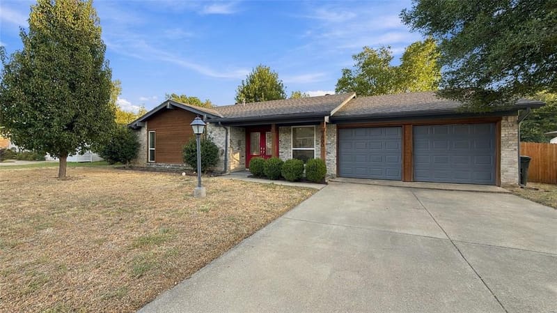 1800 Lexington Place, Bedford TX 76022 - Photo 2