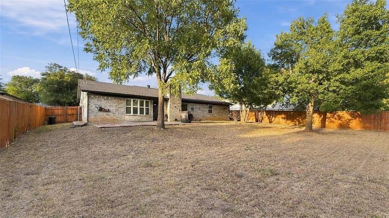 1800 Lexington Place, Bedford TX 76022 - Photo 24
