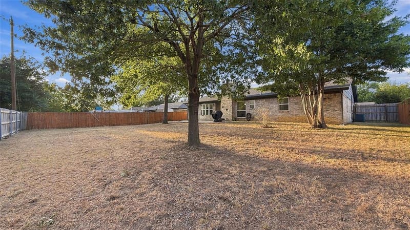 1800 Lexington Place, Bedford TX 76022 - Photo 25