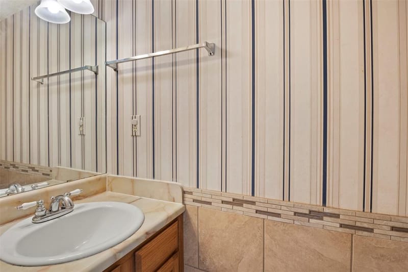 161 Merlin Way, Euless TX 76039 - Photo 6