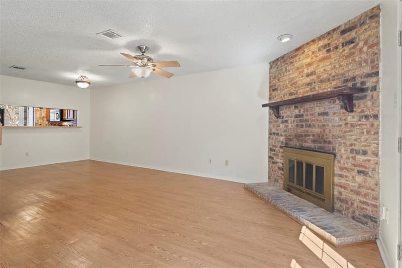 161 Merlin Way, Euless TX 76039 - Photo 8