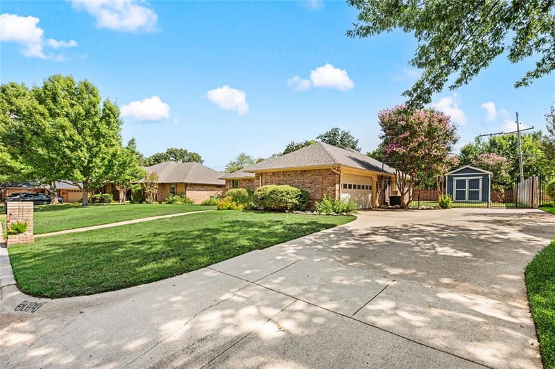 5433 Dana Point Drive, Arlington TX 76017 - Photo 3