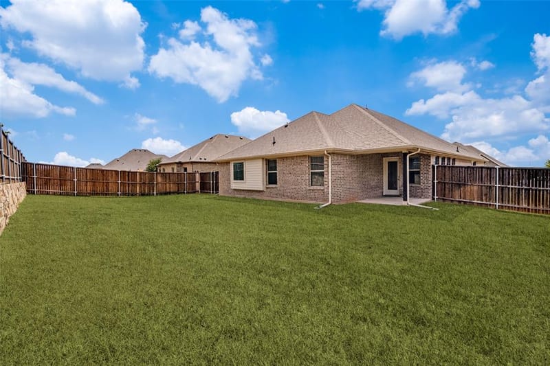 211 Jacaranda Drive, Royse City TX 75189 - Photo 12