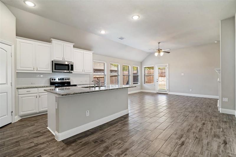 211 Jacaranda Drive, Royse City TX 75189 - Photo 4