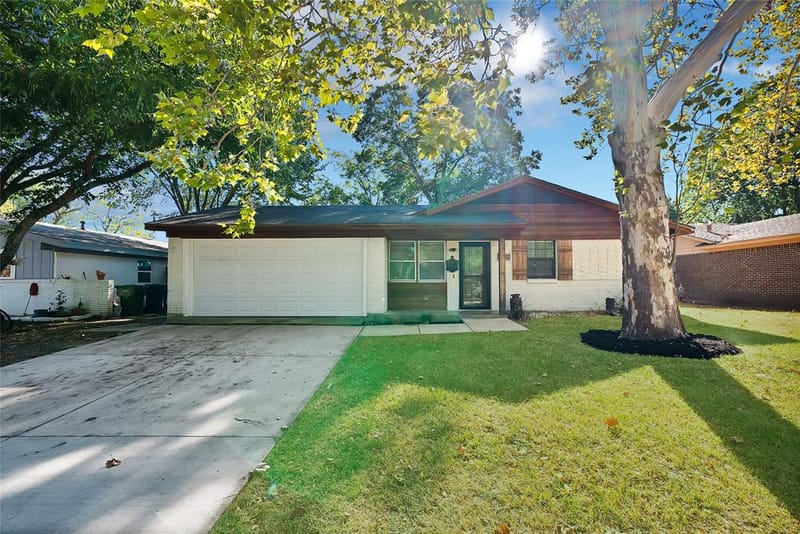 2622 Arcady Drive, Garland TX 75041 - Photo 2