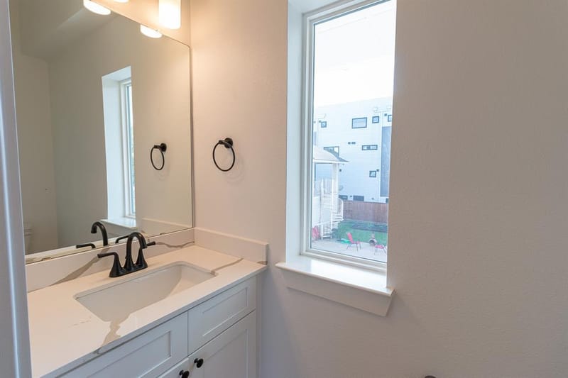 1626 Andrade Place, Dallas TX 75204 - Photo 8