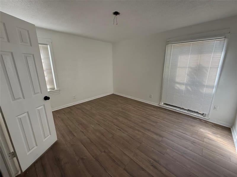 2952 Bardwell Avenue, Dallas TX 75216 - Photo 3