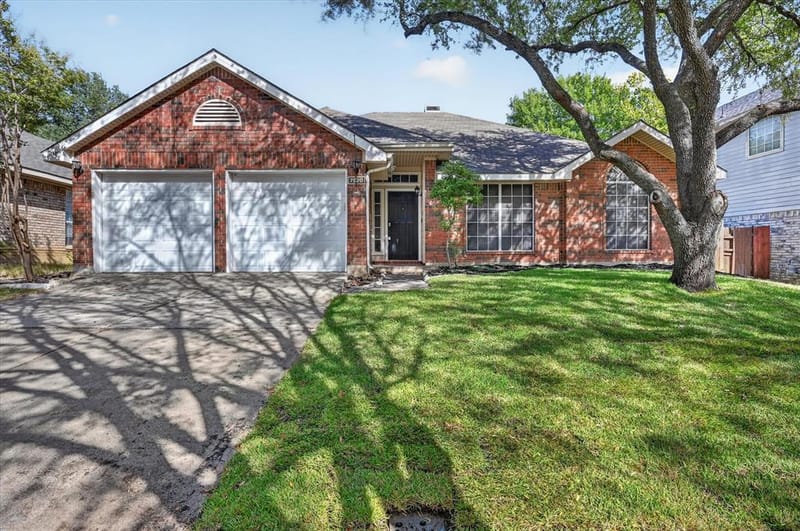 7520 Lake Arrowhead Drive, Fort Worth TX 76137
