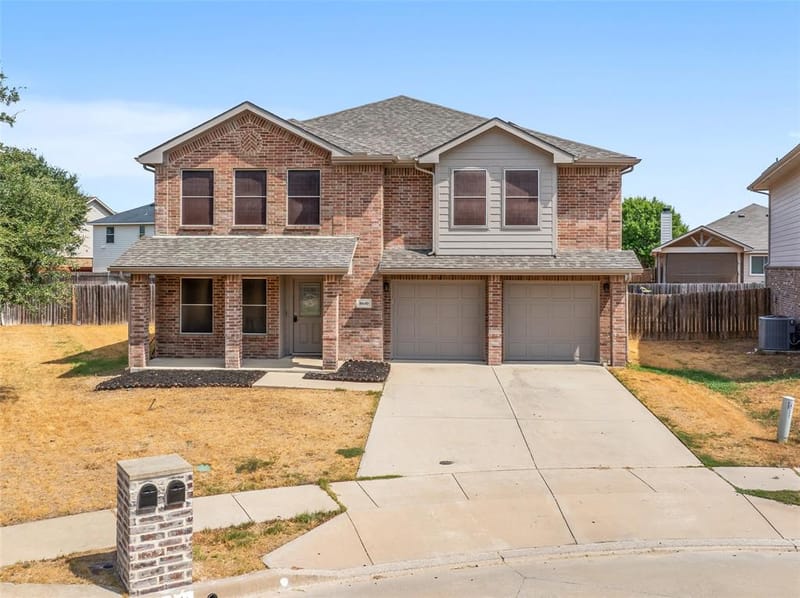 8640 Shallow Creek Drive, Fort Worth TX 76179
