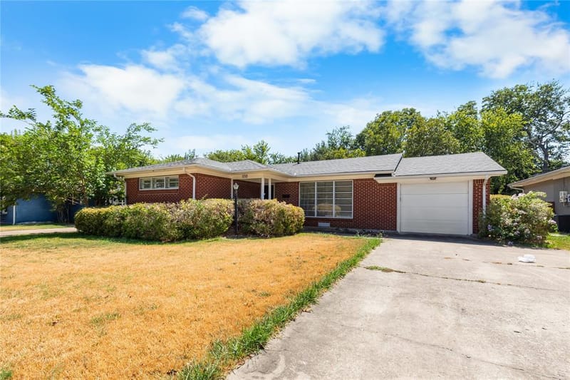 1710 W College Street, Sherman TX 75092 - Photo 27