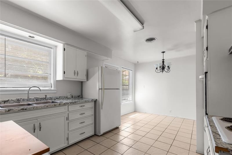 1710 W College Street, Sherman TX 75092 - Photo 13