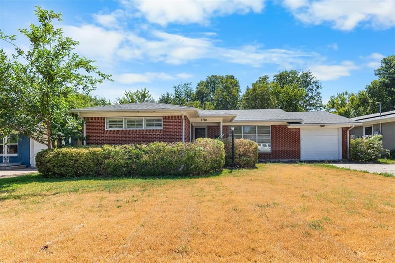 1710 W College Street, Sherman TX 75092