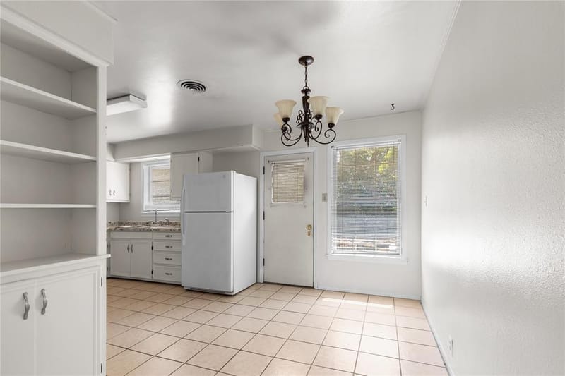 1710 W College Street, Sherman TX 75092 - Photo 9