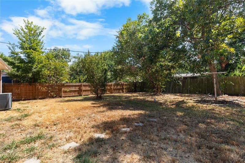 1710 W College Street, Sherman TX 75092 - Photo 24