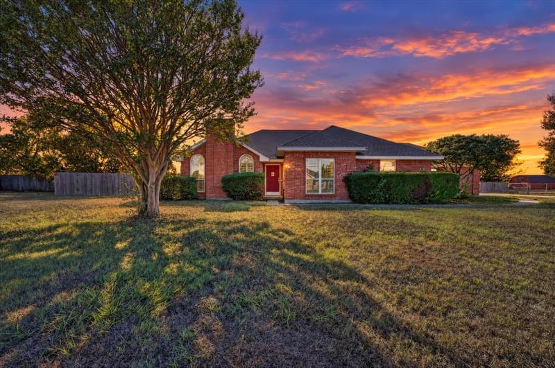 3315 Dasher Street, Lancaster TX 75146