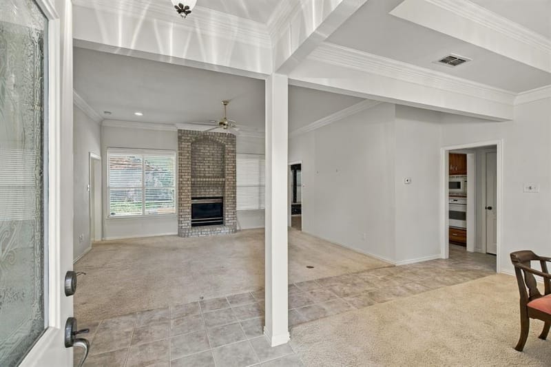 4007 Appian Way, Arlington TX 76013 - Photo 3