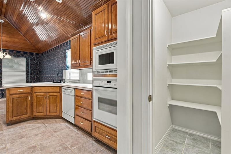 4007 Appian Way, Arlington TX 76013 - Photo 8