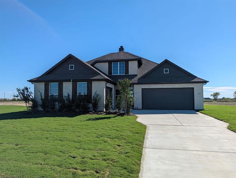 210 Horizon Road, Valley View TX 76272
