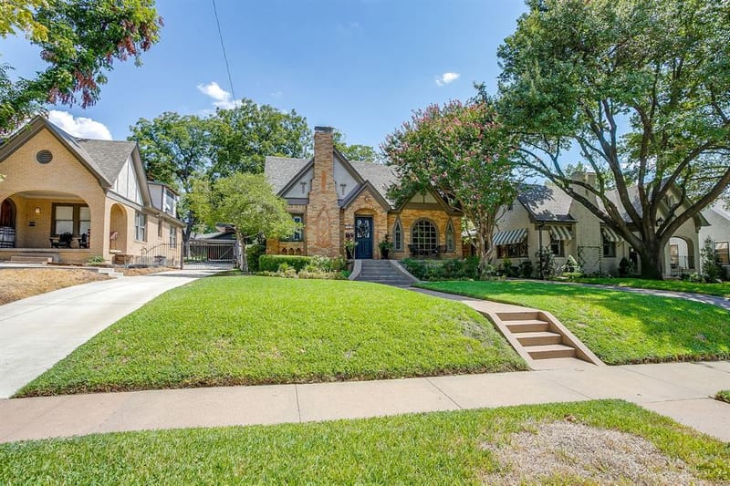 2209 Tremont Avenue, Fort Worth TX 76107 - Photo 3