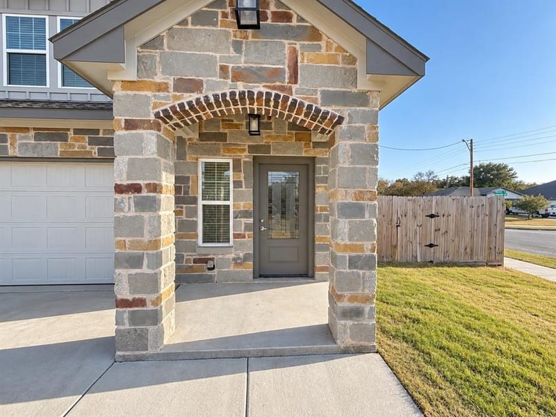 4800 Willie Street, Fort Worth TX 76105 - Photo 3