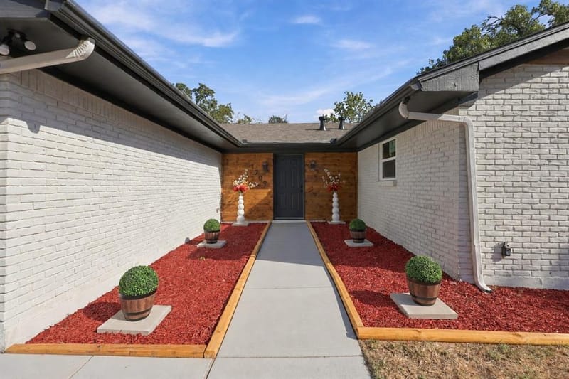 1709 Northaven Court, Arlington TX 76012 - Photo 5