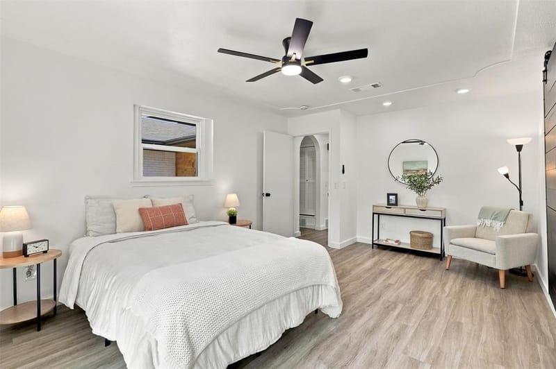 1709 Northaven Court, Arlington TX 76012 - Photo 4