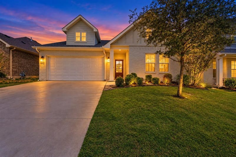 9812 Chaparral Pass, Fort Worth TX 76126