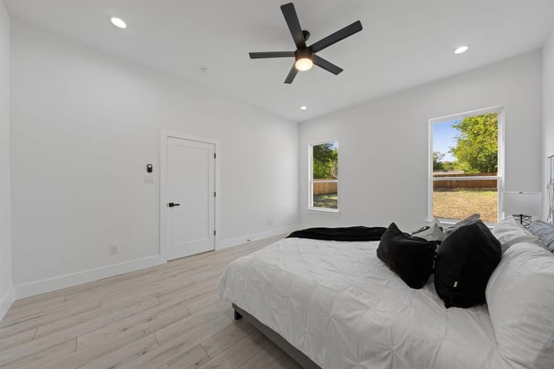 1429 E Ann Arbor Avenue, Dallas TX 75216 - Photo 13