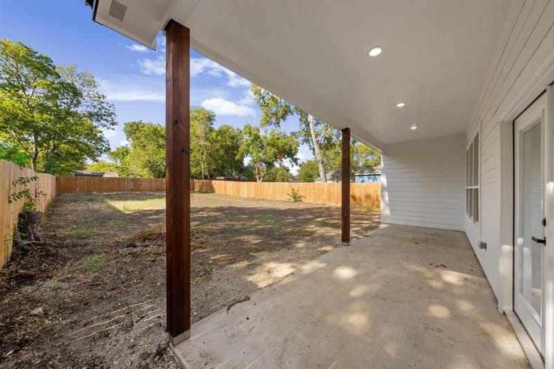 1429 E Ann Arbor Avenue, Dallas TX 75216 - Photo 26