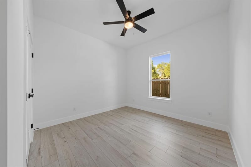1429 E Ann Arbor Avenue, Dallas TX 75216 - Photo 21
