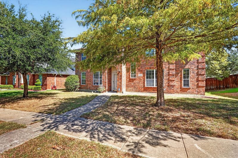 2828 Clear Creek Drive, Rockwall TX 75032 - Photo 2
