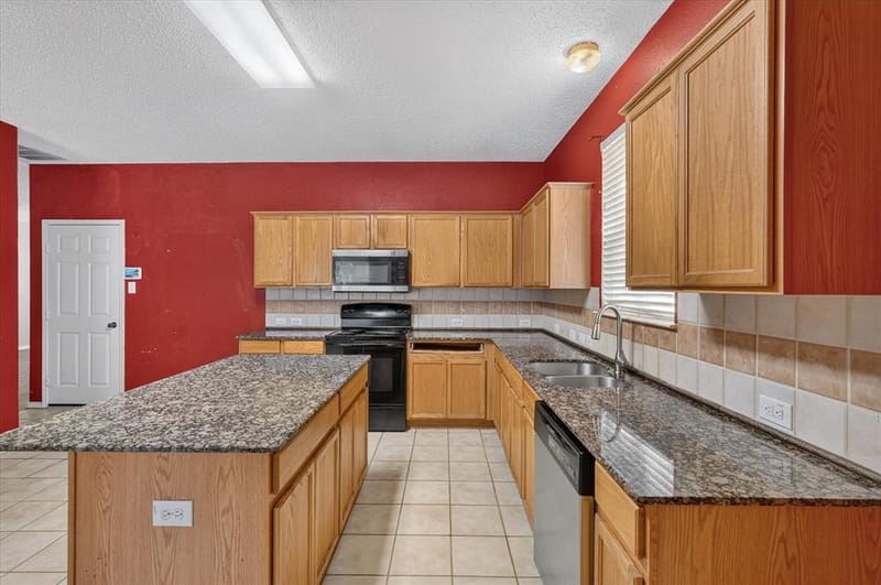 2828 Clear Creek Drive, Rockwall TX 75032 - Photo 13