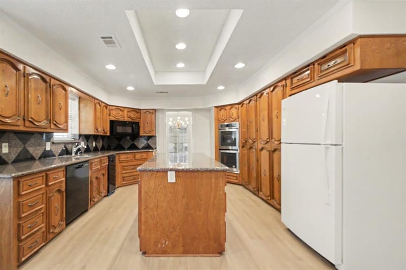 9632 Robin Meadow Drive, Dallas TX 75243 - Photo 21