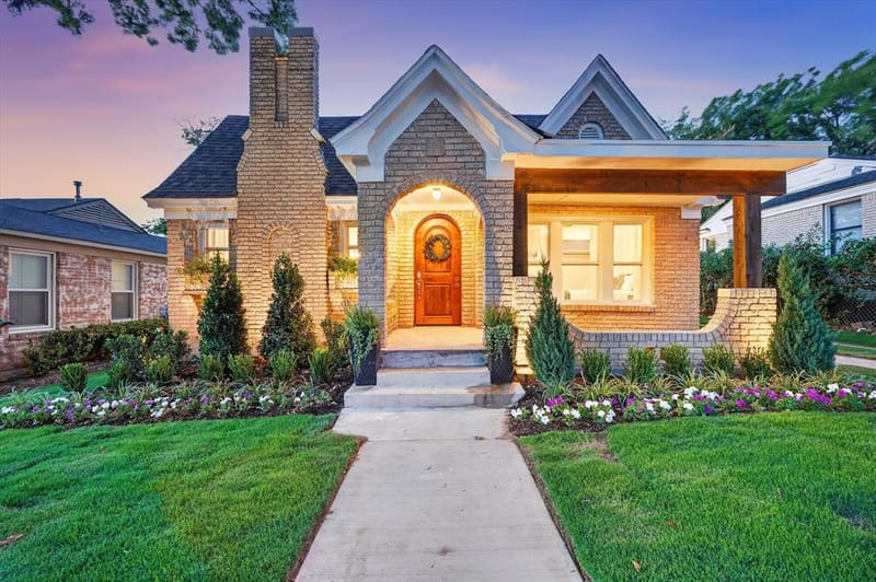 3323 Ivandell Avenue, Dallas TX 75211 - Photo 2