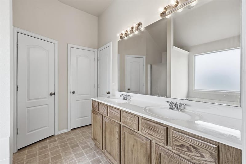 377 Kirby Drive, Lantana TX 76226 - Photo 15