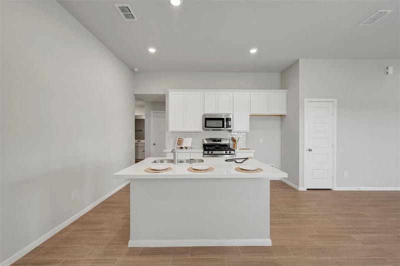 14273 Zealand Drive, Pilot Point TX 76258 - Photo 10