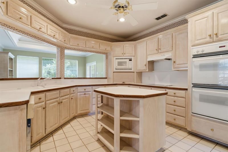 3403 Pinecreek Drive, Tyler TX 75707 - Photo 9